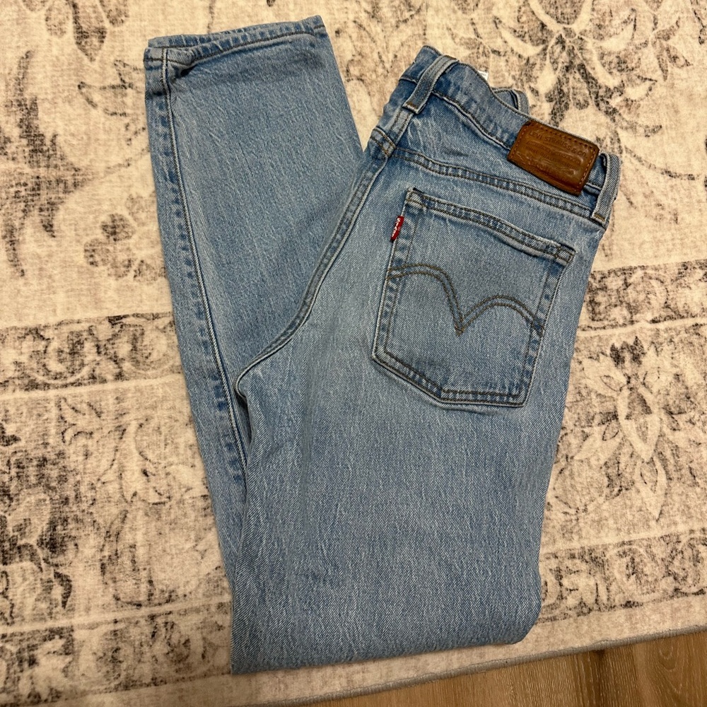 Levi’s wedgie women jeans size 25